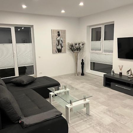 Stunning 2-Room Penthouse With Lakeview W11 Bukarest Exterior foto