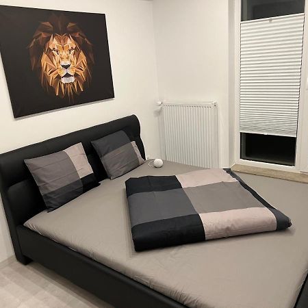 Stunning 2-Room Penthouse With Lakeview W11 Bukarest Exterior foto