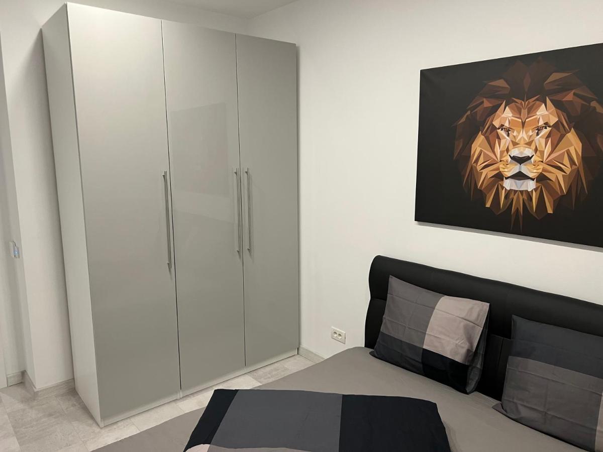Stunning 2-Room Penthouse With Lakeview W11 Bukarest Exterior foto