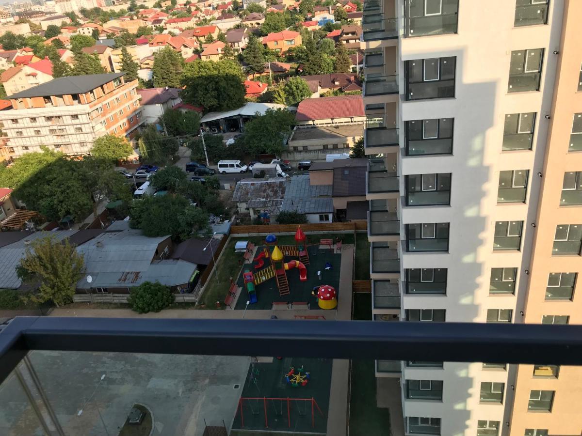 Stunning 2-Room Penthouse With Lakeview W11 Bukarest Exterior foto