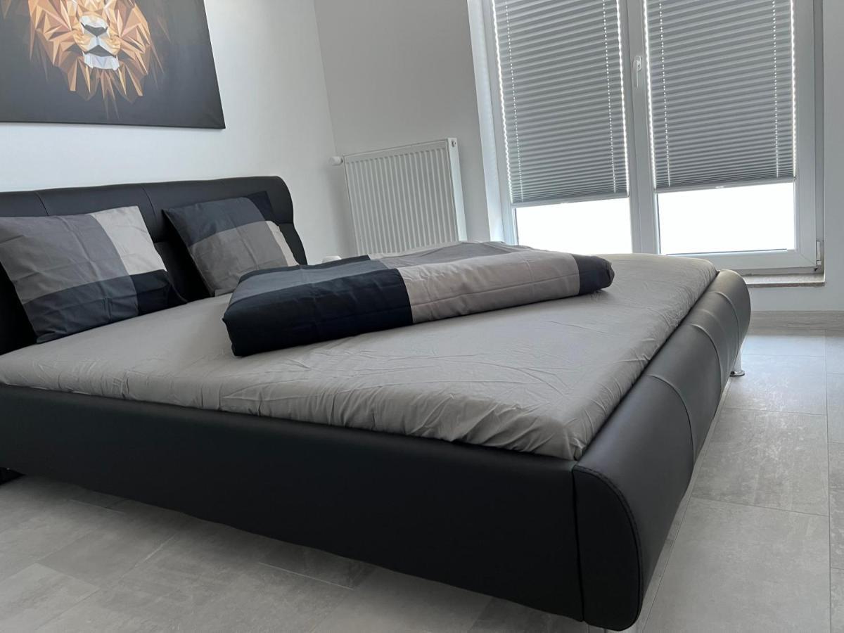 Stunning 2-Room Penthouse With Lakeview W11 Bukarest Exterior foto