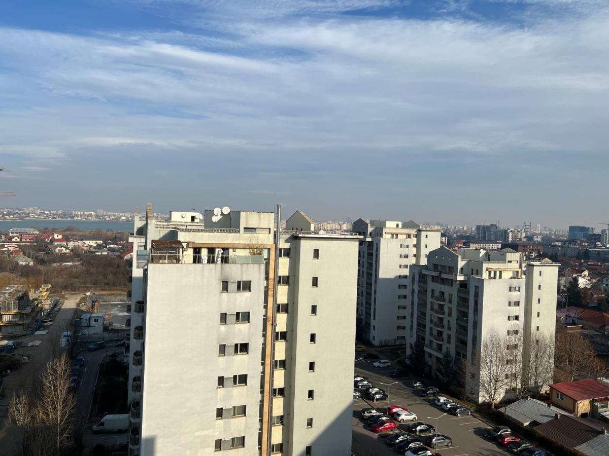 Stunning 2-Room Penthouse With Lakeview W11 Bukarest Exterior foto